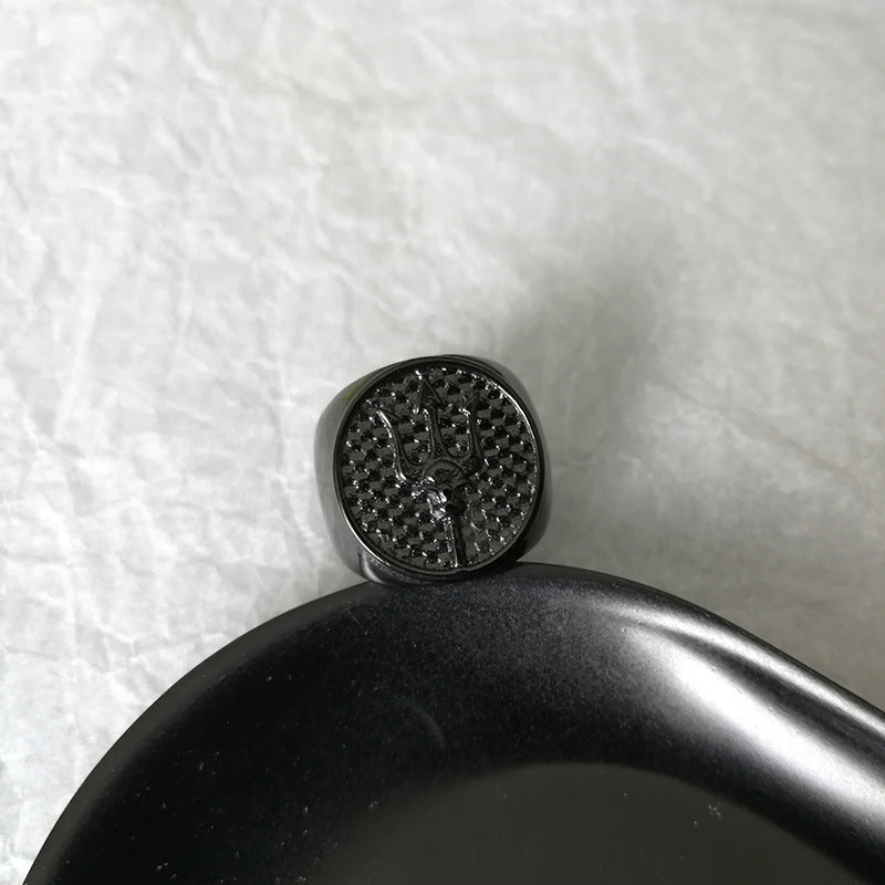 Trident weapon casting ring